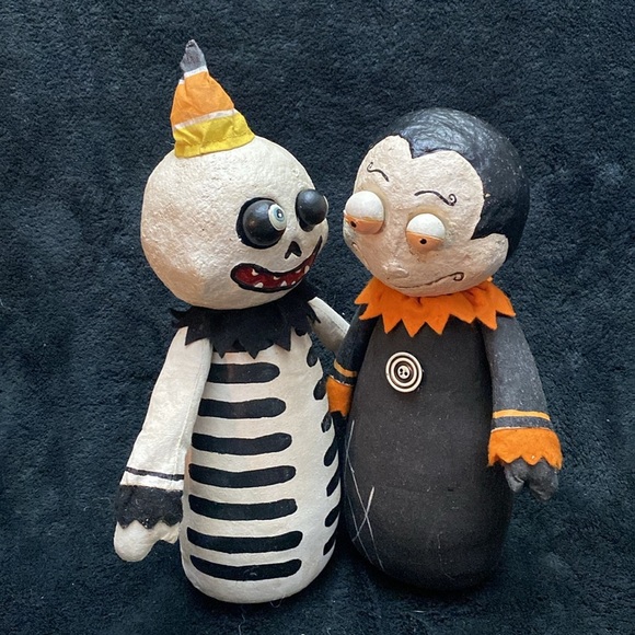 Halloween Skeleton and Vampire Decor - Picture 10 of 16